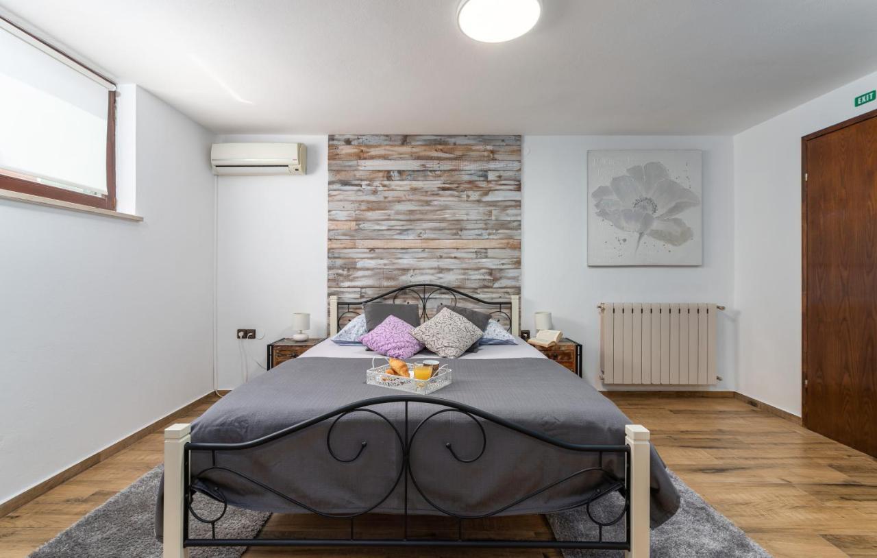 Apartments Ariana 우마그 외부 사진