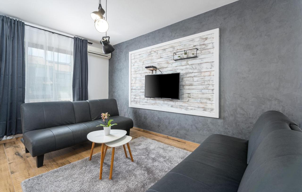 Apartments Ariana 우마그 외부 사진