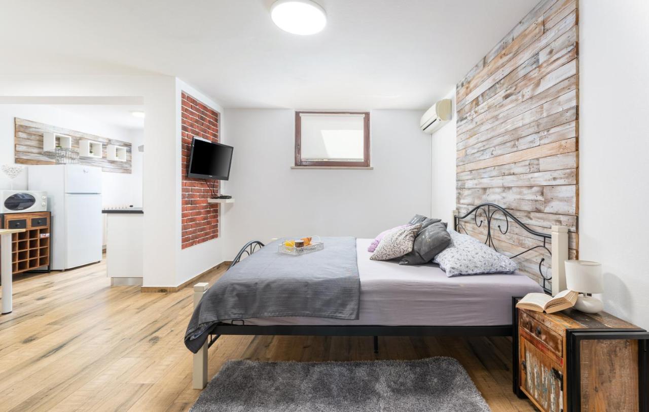 Apartments Ariana 우마그 외부 사진
